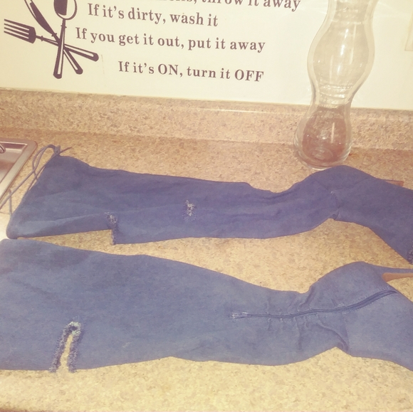 Boot - Picture 5 of 7